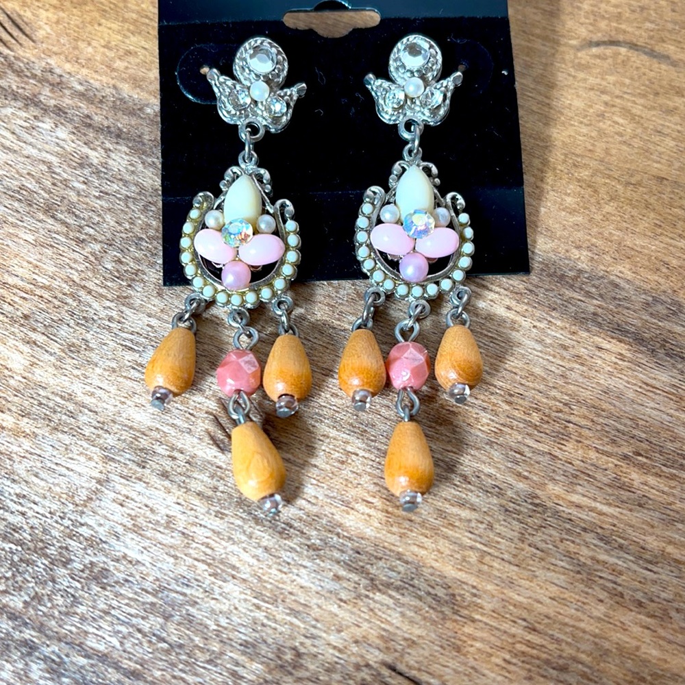 Bohemian Handmade Teardrops Earrings - Picture 3 of 3